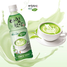 Boisson coréenne au riz et matcha Woongjin avec tasse de matcha latte crémeux et éclaboussures de lait
