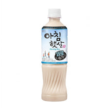 Une bouteille de boisson au riz coréenne Woongjin Morning Rice Zero Sugar sur fond blanc.