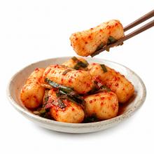 Fresh / 한입 총각김치 단지형 Chonggak Kimchi de Petits Navets en Pot 300G [Jongga]