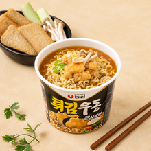 Tempura Udon Nongshim Grand Bol — Nouilles coréennes savoureuses, bouillon udon parfumé et généreux morceaux de tempura.